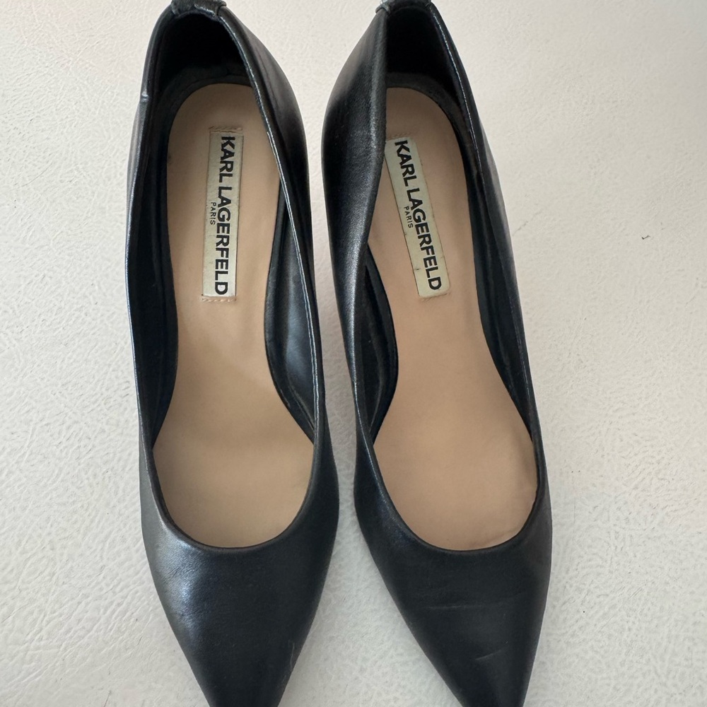 Karl Lagerfeld Black Pointed Toe Leather Pumps